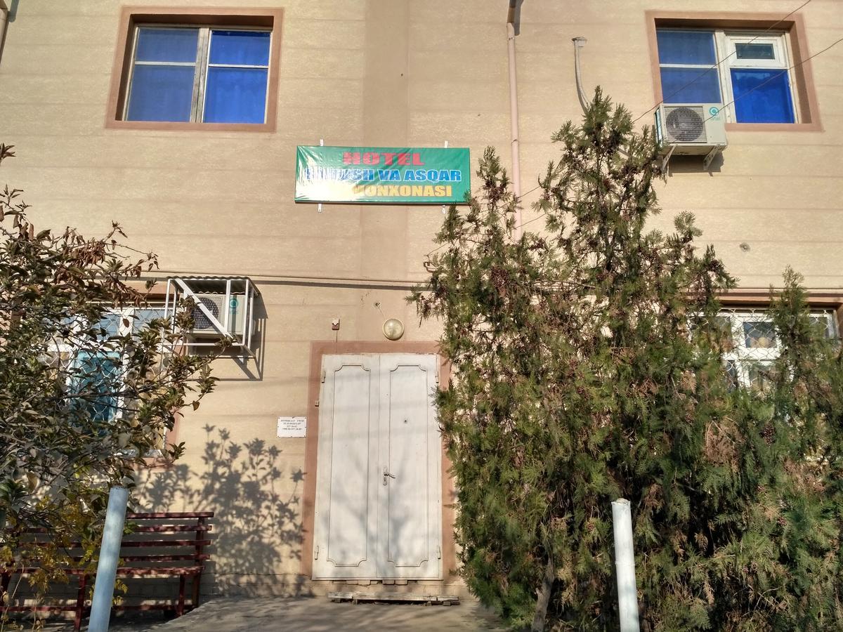 Western House Bed & Breakfast Qorowul Ngoại thất bức ảnh
